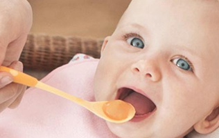 [Translate to english australien:] [Translate to english australien:] baby nutrition