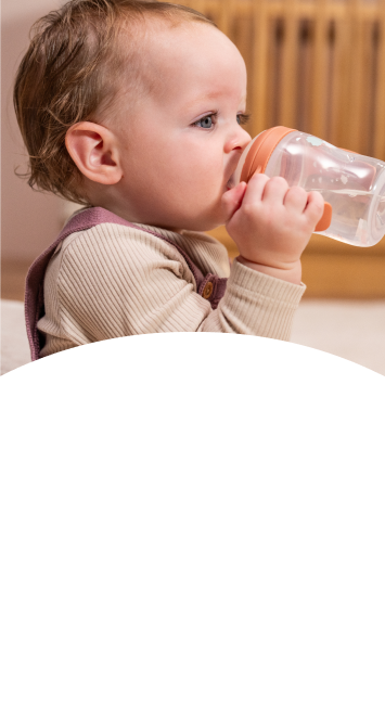 [Translate to English (Australia) (Reborn) nuk.com.au:] Baby with Learner Bottle