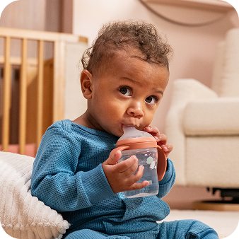 [Translate to English (Australia) (Reborn) nuk.com.au:] Baby with Learner bottle