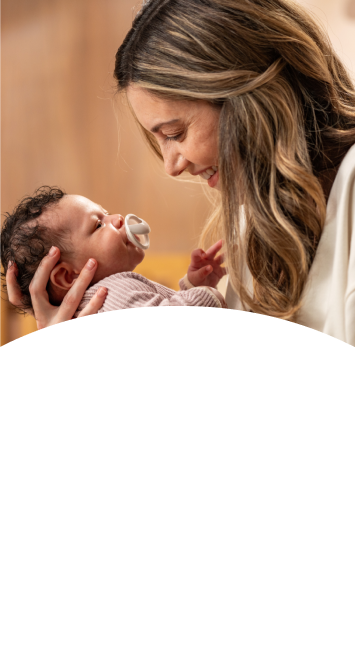 [Translate to English (Australia) (Reborn) nuk.com.au:] Mother with baby and soother