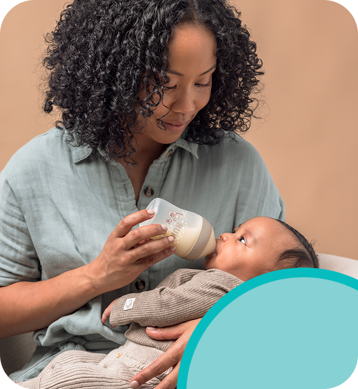 [Translate to English (Australia) (Reborn) nuk.com.au:] Mother with Baby and Babybottle